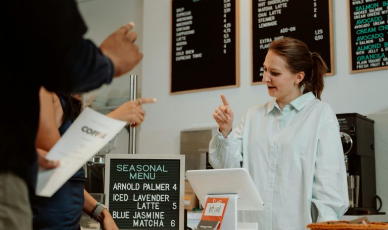 GOST JE UVIJEK U PRAVU – PRISTUP USMJEREN PREMA DOŽIVLJAJU VALJA UDALJITI OD POUČAVANJA GOSTA